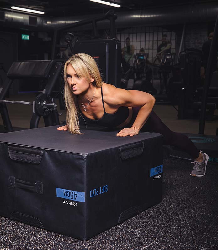 Kristina Perestegi training in the gym